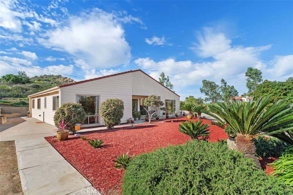 26730 Scott Menifee, CA 92584 - Photo 18 of 42