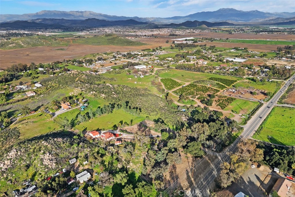 26730 Scott Menifee, CA 92584 - Photo 6 of 42