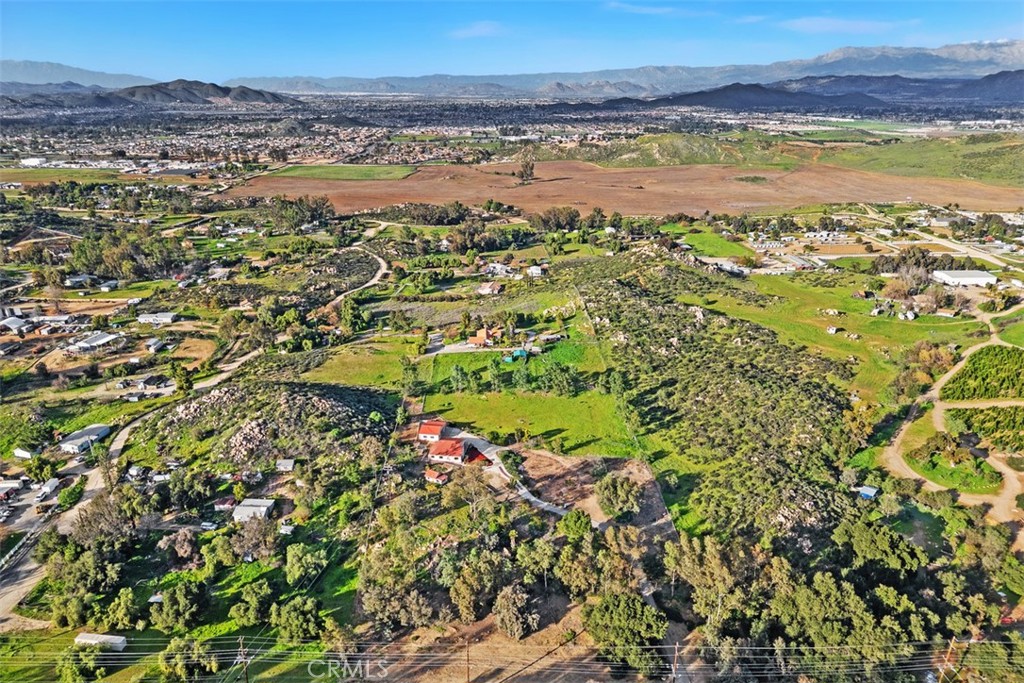 26730 Scott Menifee, CA 92584 - Photo 7 of 42