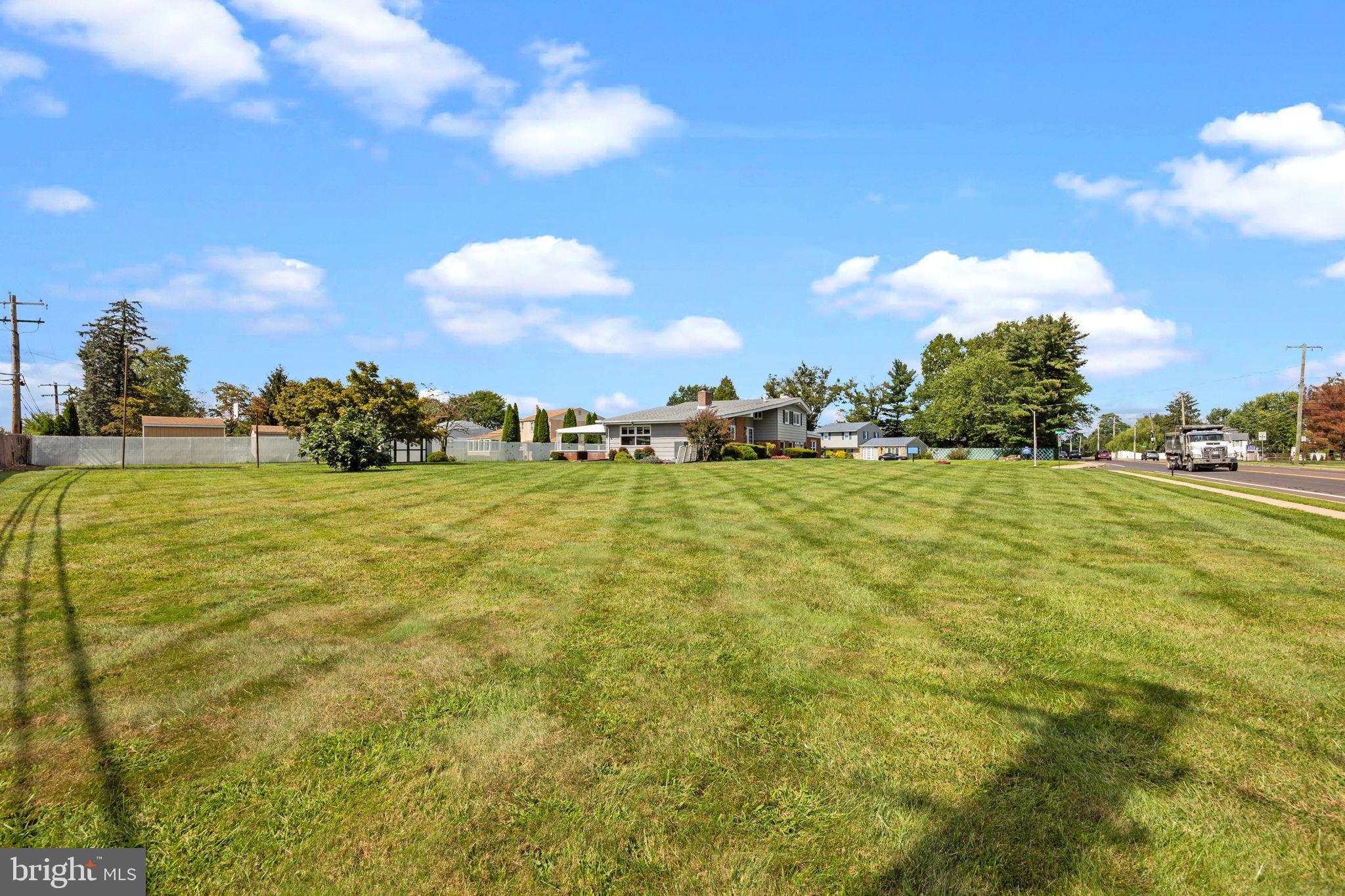 3166 Hulmeville Road Bensalem, PA 19020 - Photo 34 of 40