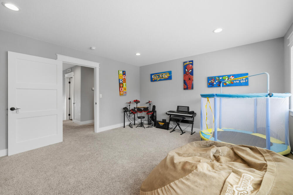9536 Kestrel Road Klamath Falls, OR 97601 - Photo 49 of 78