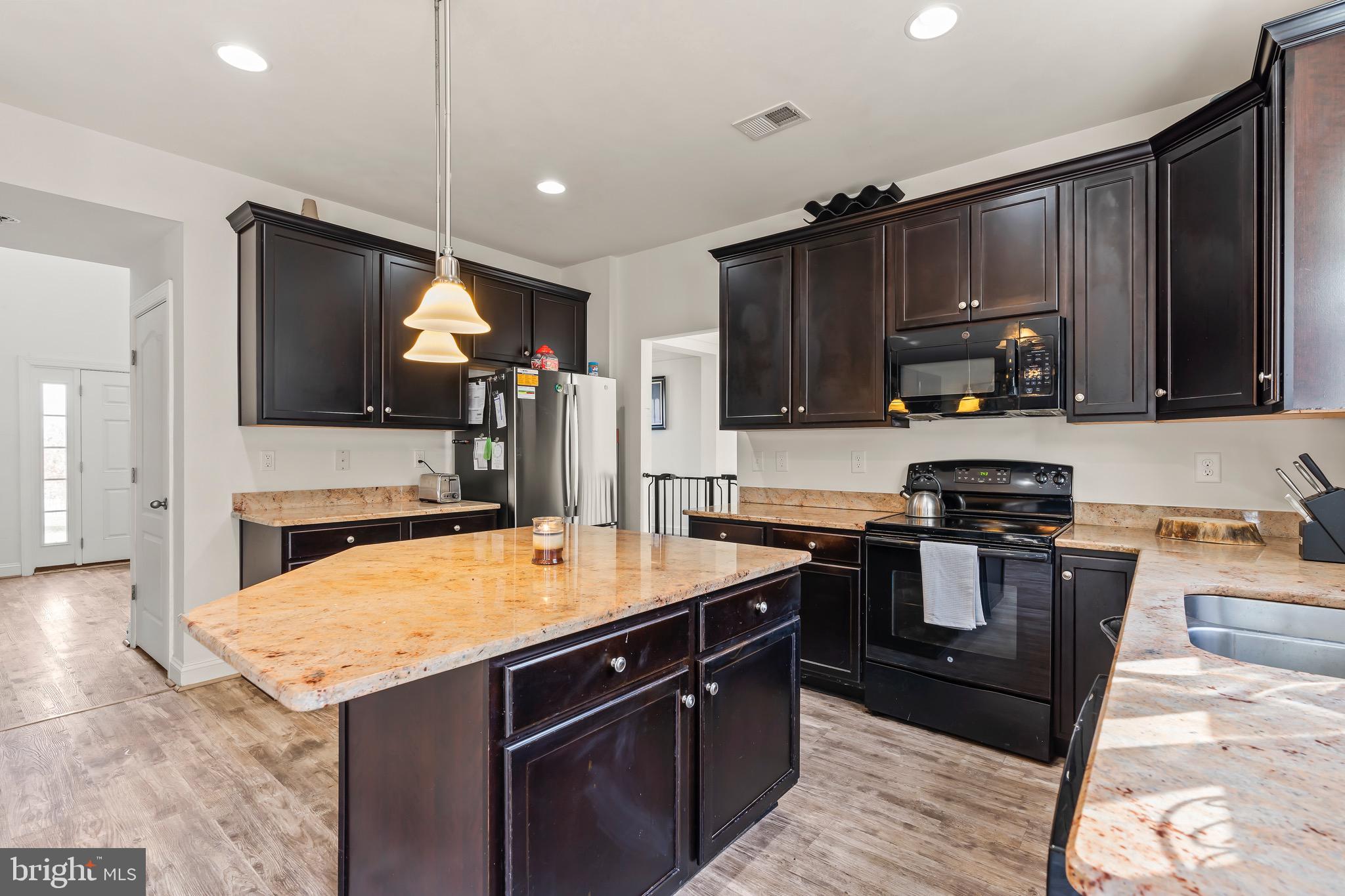 101 Matchbox Court Ranson, WV 25438 - Photo 11 of 54