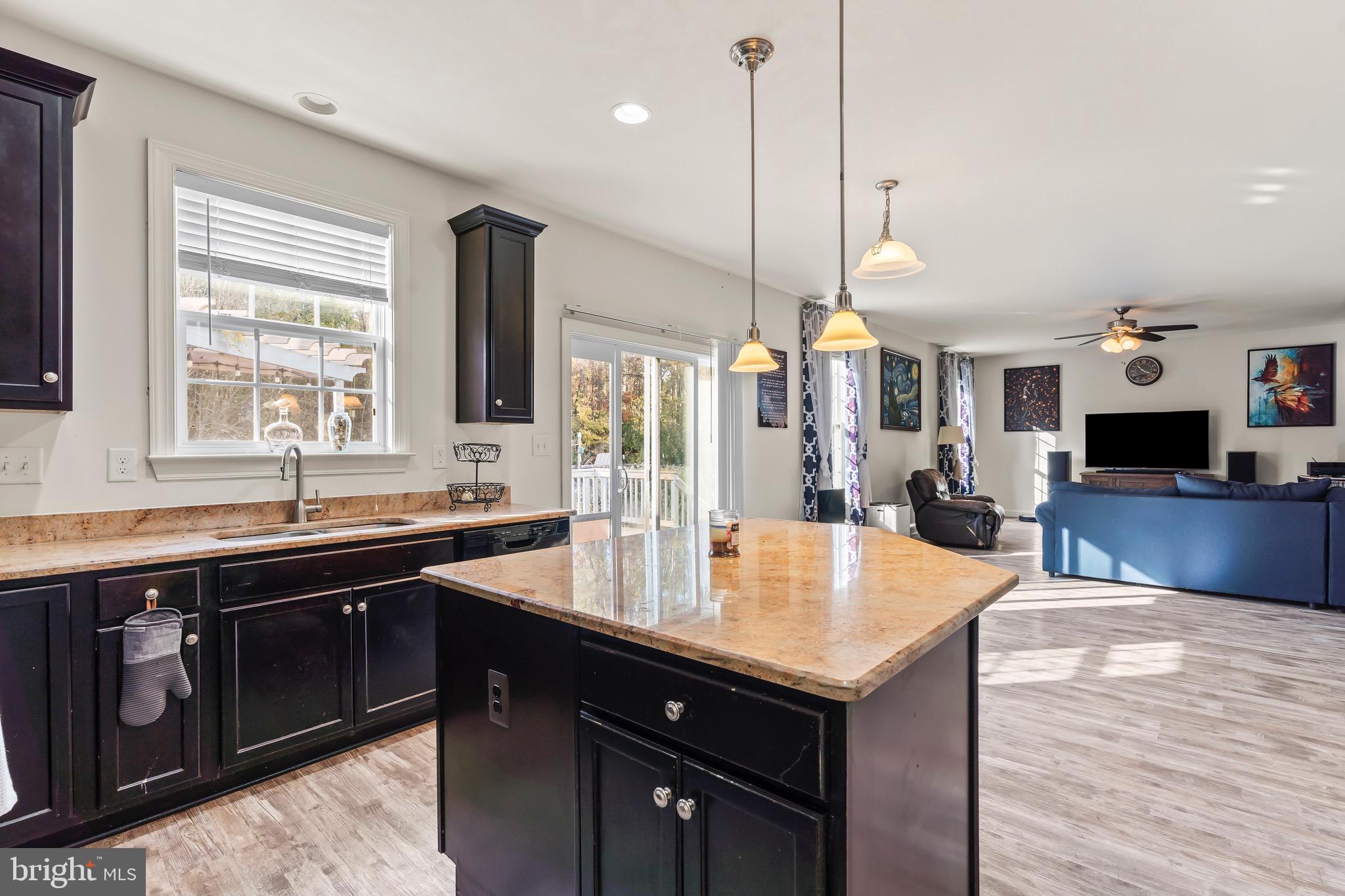 101 Matchbox Court Ranson, WV 25438 - Photo 12 of 54