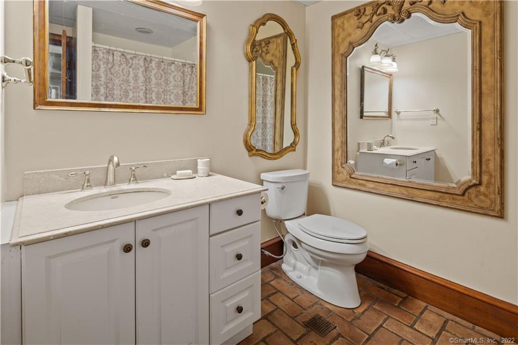 4 Long Ridge Road Redding, CT 06896 - Photo 19 of 31