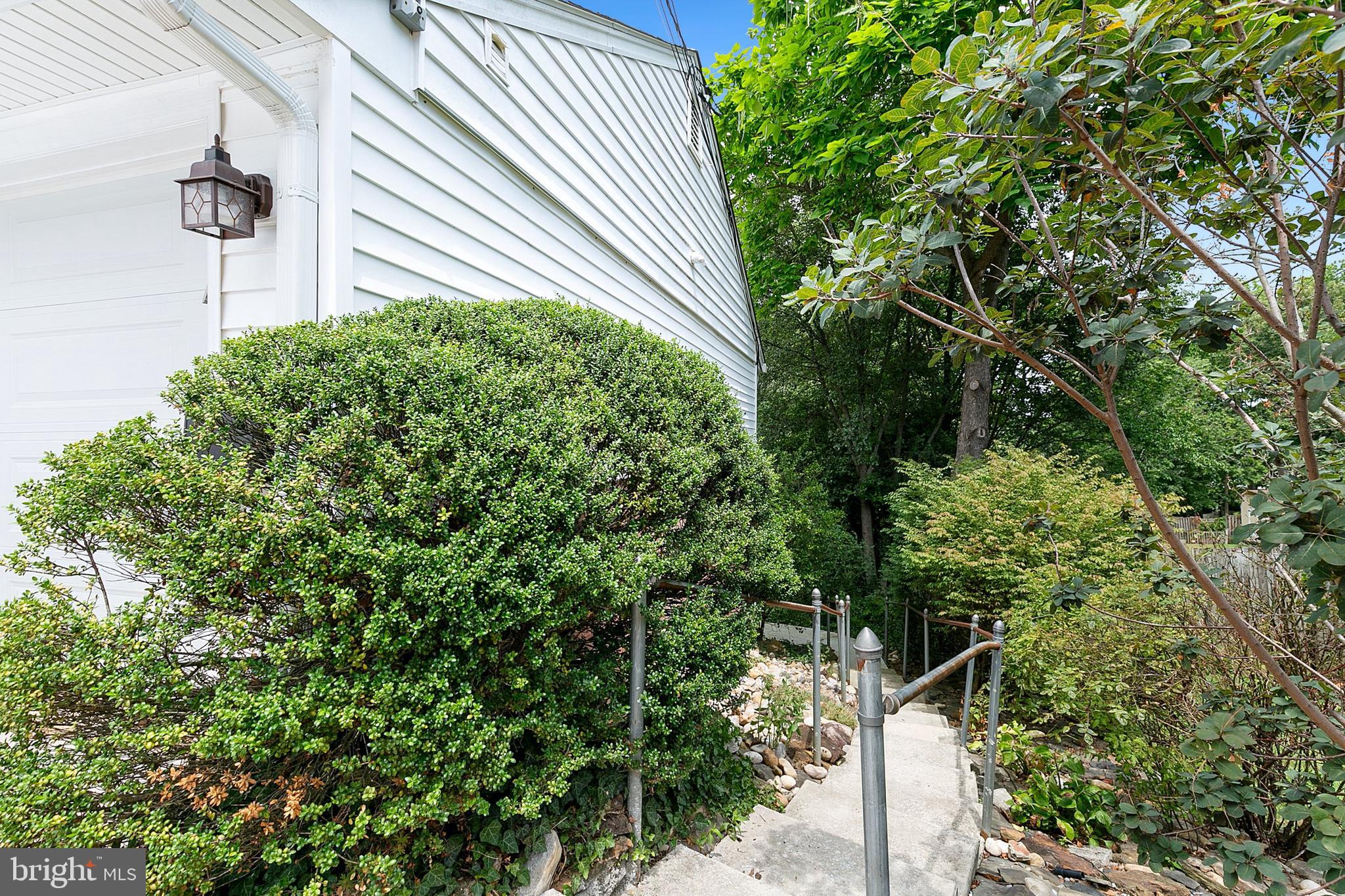 7108 Lory Lane Lanham, MD 20706 - Photo 13 of 62