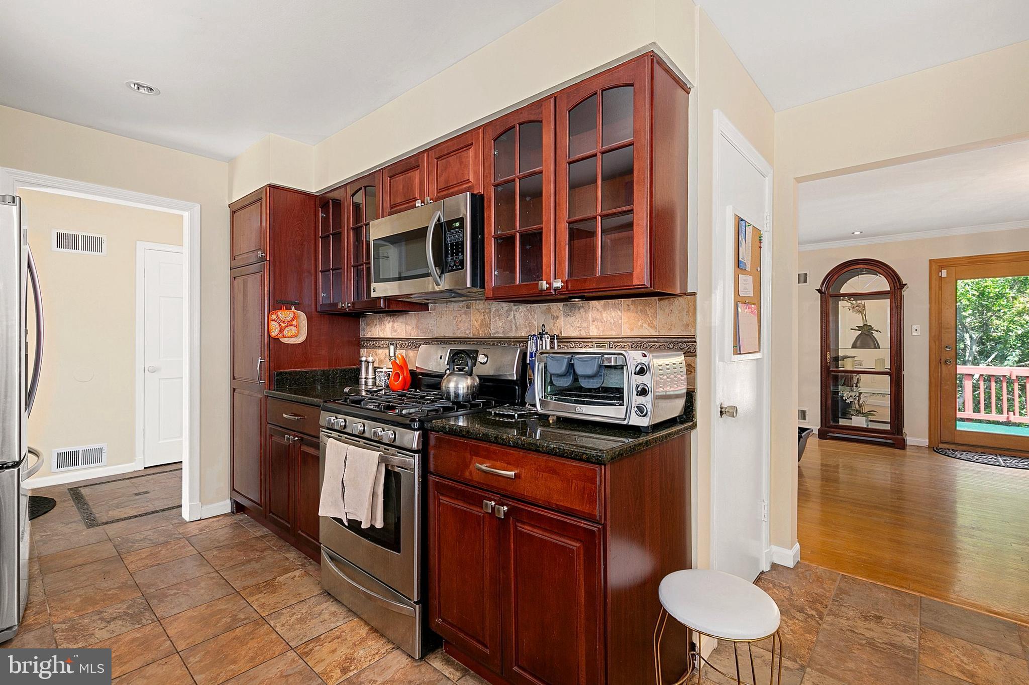 7108 Lory Lane Lanham, MD 20706 - Photo 25 of 62