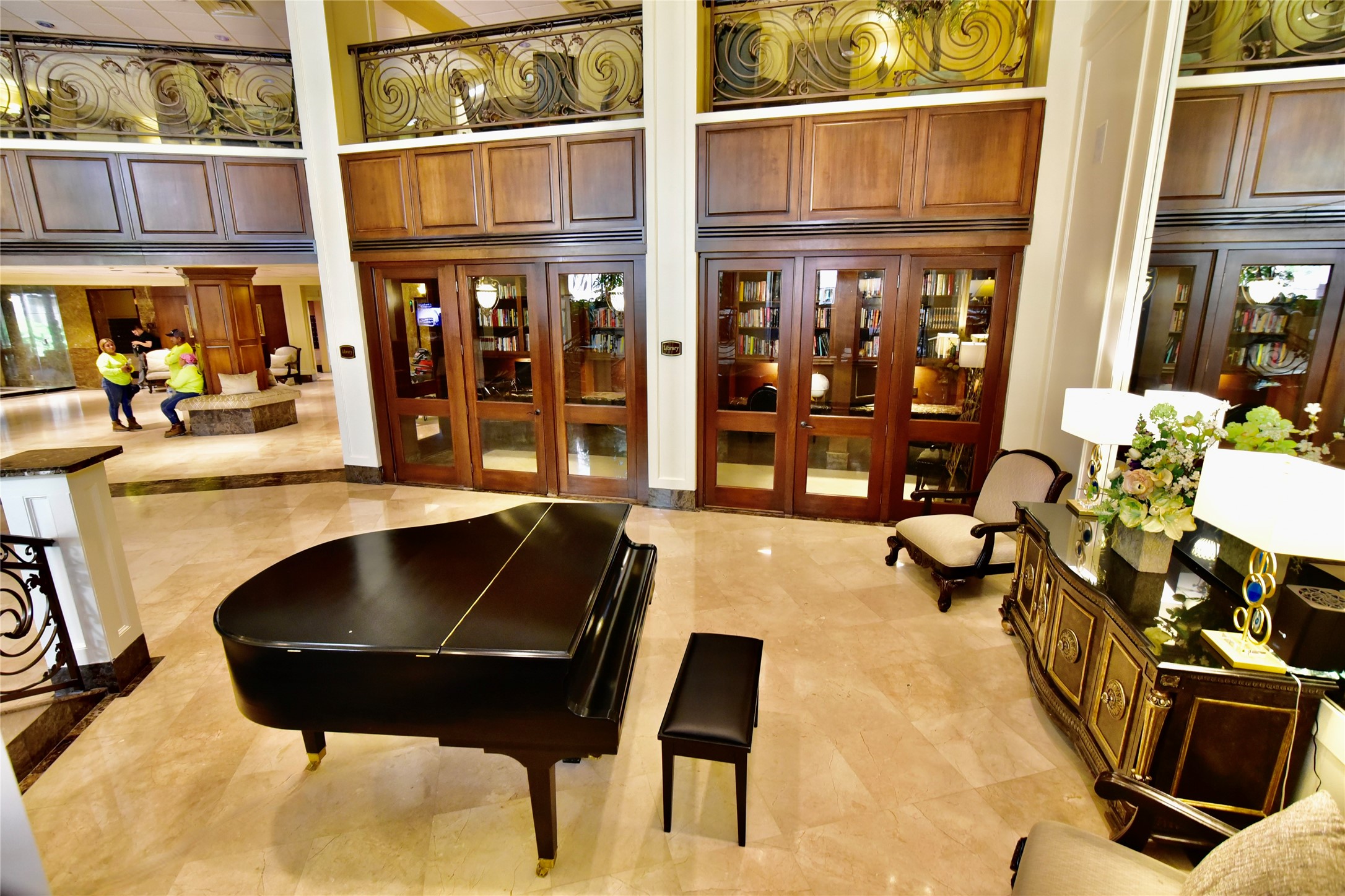 3525 Sage Road, Unit 1217 Houston, TX 77056 - Photo 12 of 27 a view of outdoor space