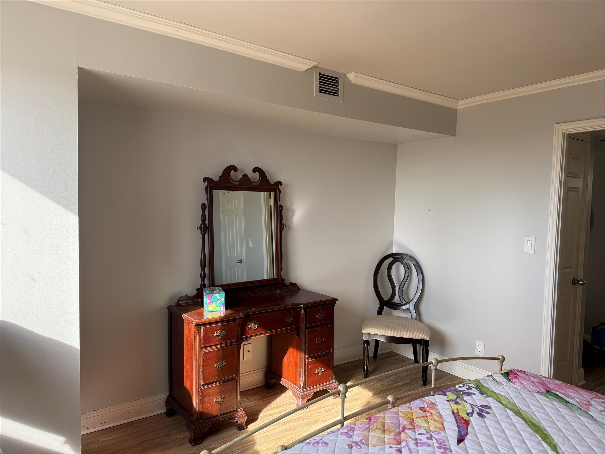 3525 Sage Road, Unit 1217 Houston, TX 77056 - Photo 5 of 27 a view of workspace with wooden floor