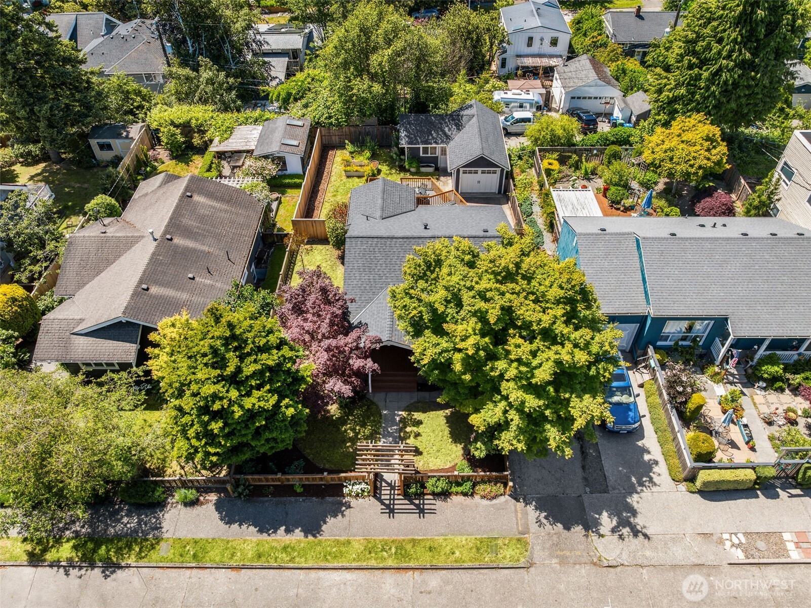 4117 45th Avenue Southwest Seattle, WA 98116 - Photo 26 of 31