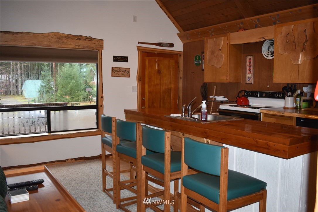175 Sunstone Road Packwood, WA 98361 - Photo 6 of 19 Gallery Image 6