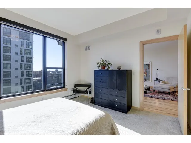 $2,350 | 740 Portland Avenue, Unit 1204, Minneapolis, MN 55415