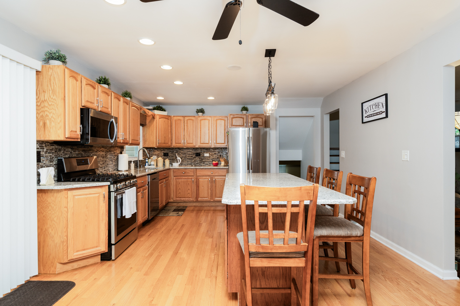 1650 Fender Road Naperville, IL 60565 - Photo 7 of 42 Gallery Image 7