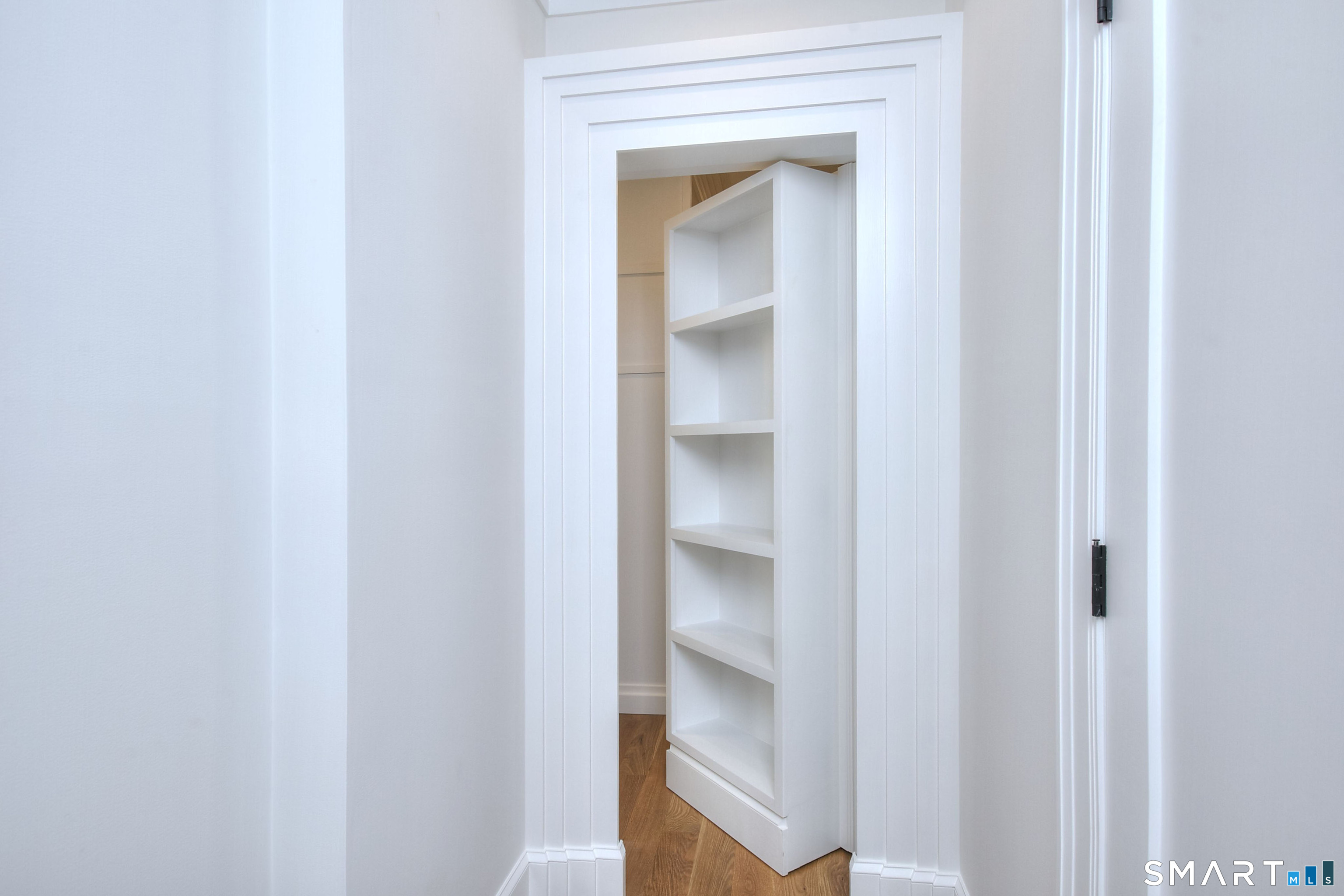 48 Kettle Creek Road Weston, CT 06883 - Photo 29 of 40 a view of a hallway