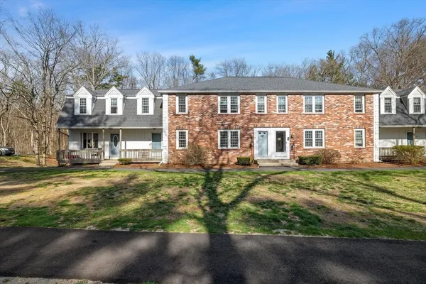 $360,000 | 21 Colonial Drive, Unit 21, Norton, MA 02766