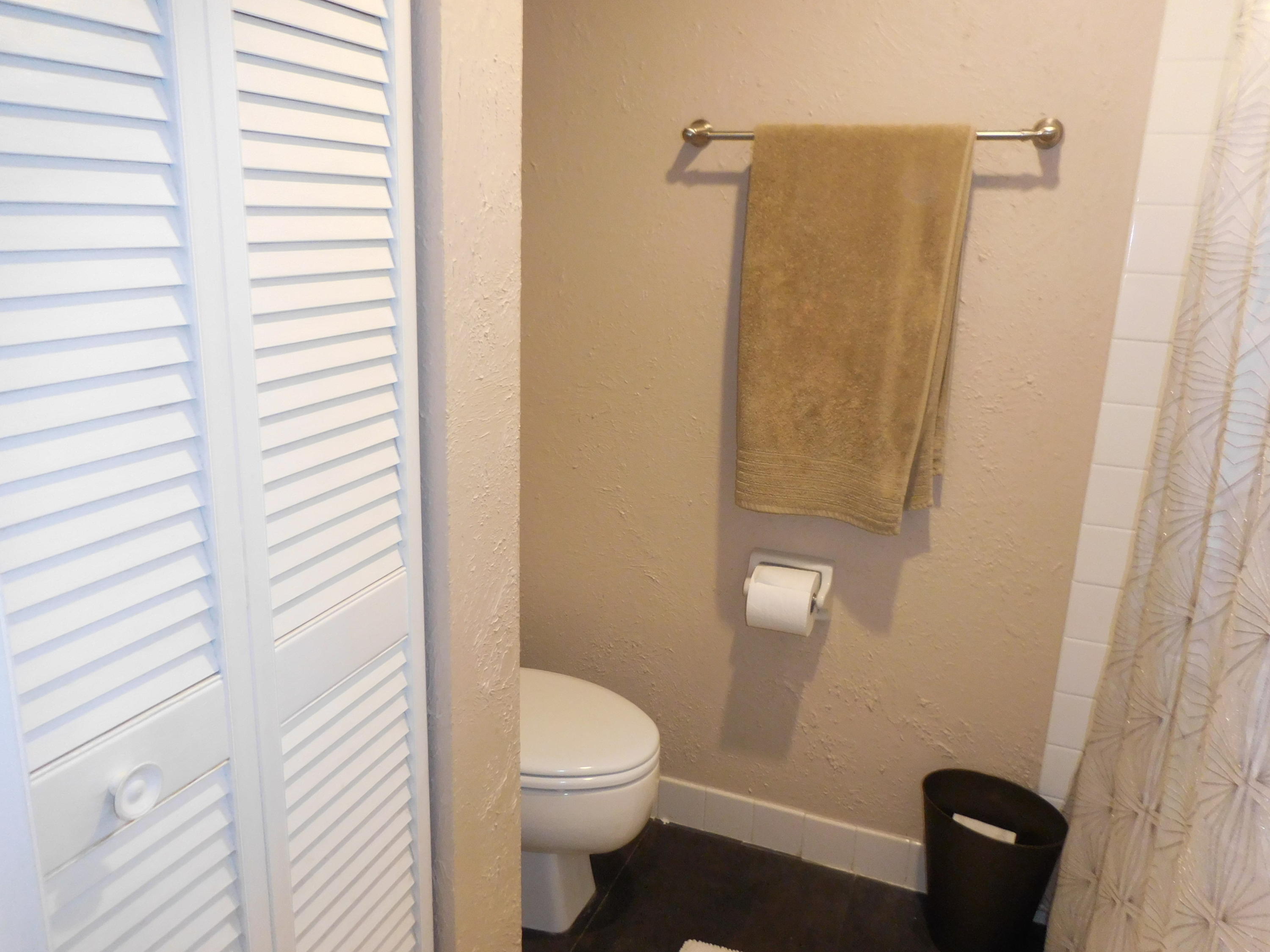 268 Woodland Road Palm Springs, FL 33461 - Photo 12 of 17 268 woodland rd 014