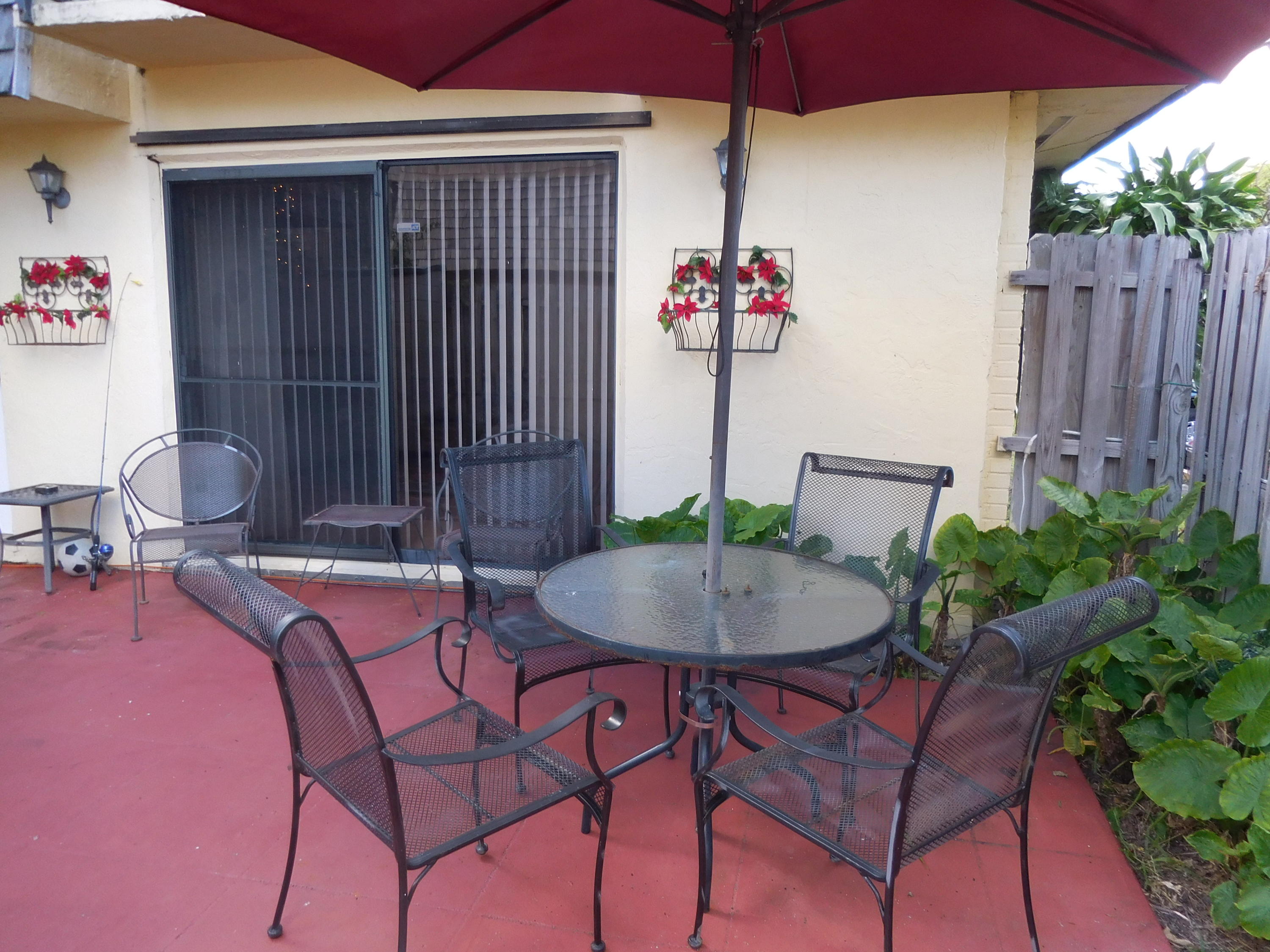 268 Woodland Road Palm Springs, FL 33461 - Photo 15 of 17 268 woodland rd 018