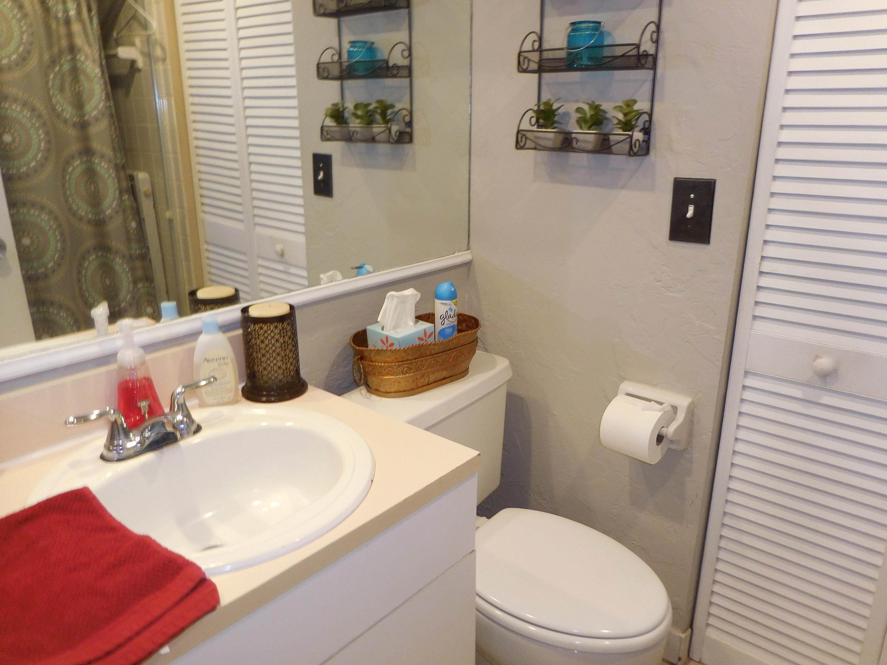 268 Woodland Road Palm Springs, FL 33461 - Photo 8 of 17 268 woodland rd 008