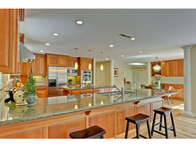 10225 Carmen Road Cupertino, CA 95014 - Photo 14 of 25 Gallery Image 14