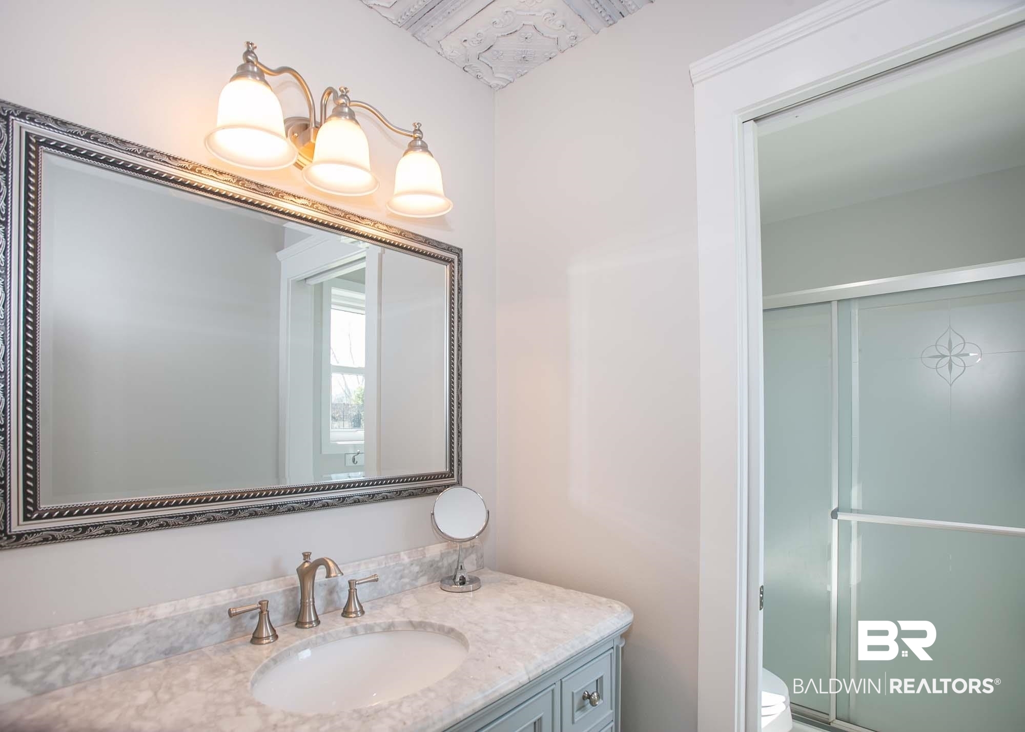 19 Magnolia Circle Foley, AL 36535 - Photo 17 of 34 Primary Bathroom