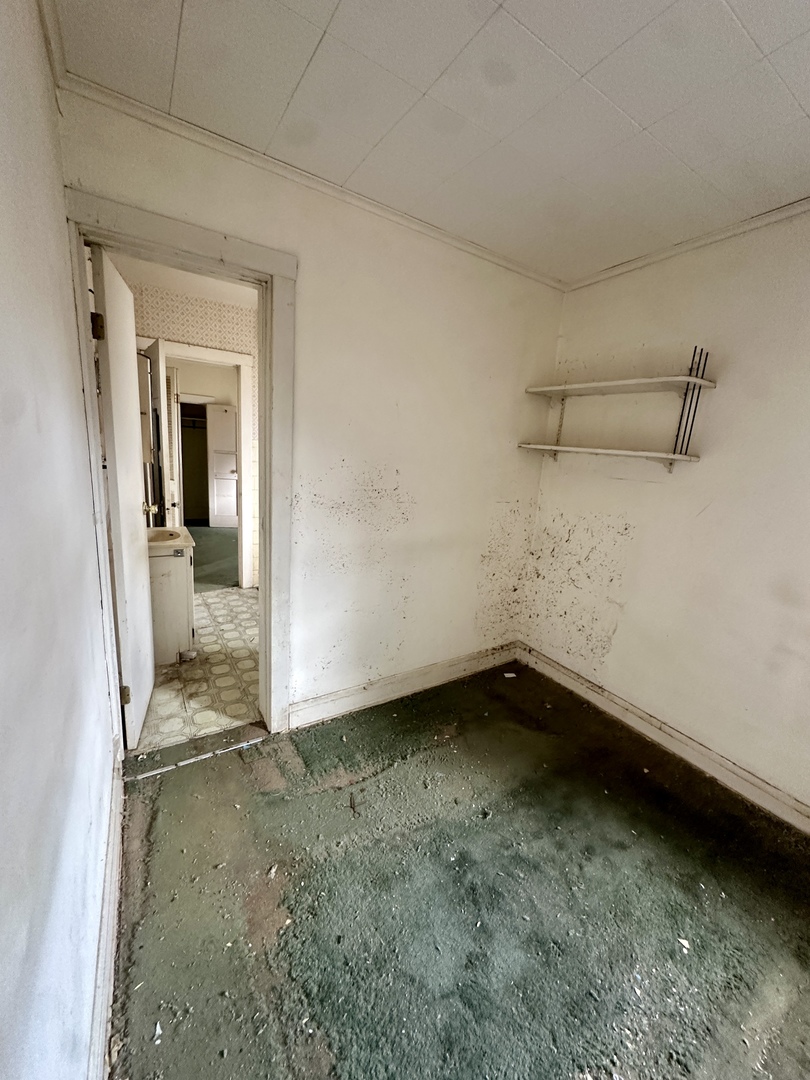 2508 Isabella Street Evanston, IL 60201 - Photo 4 of 12