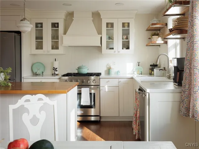 $415,000 | 535 John Street, Clayton, NY 13624