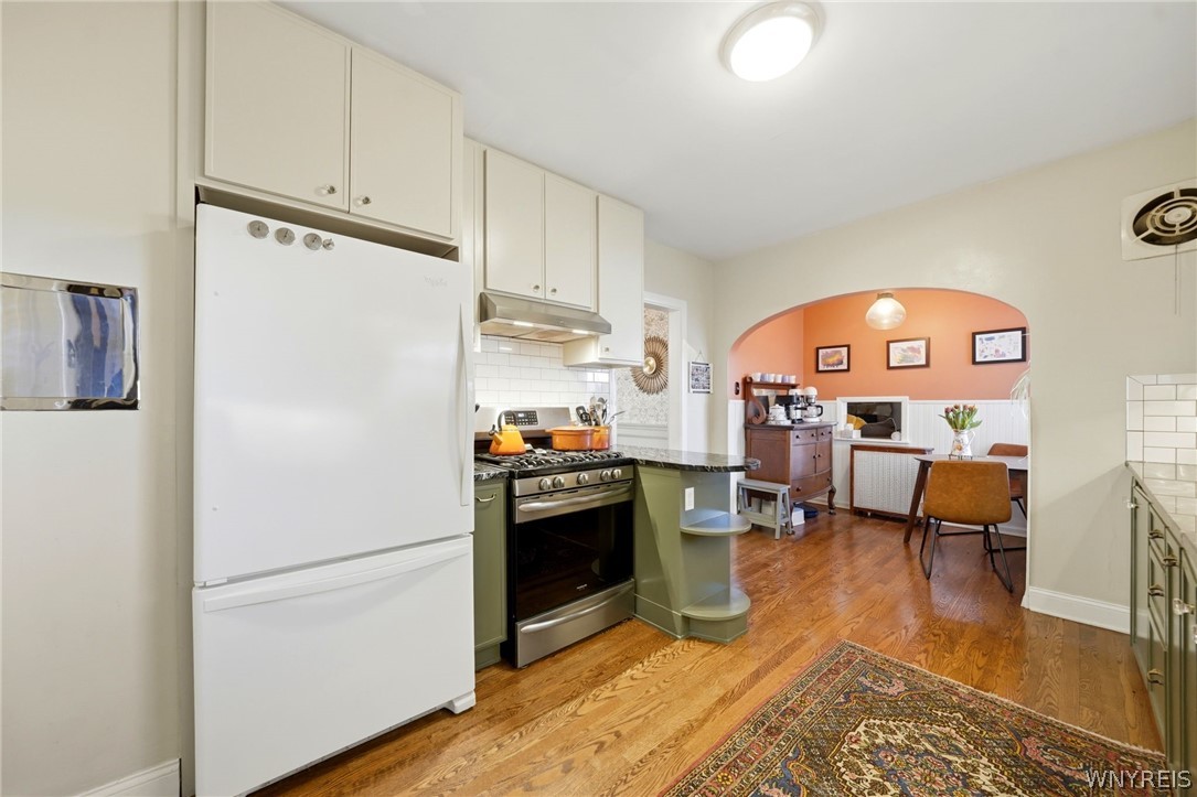44 Kenton Road Tonawanda, NY 14217 - Photo 13 of 41 Kitchen with Morning Room in distance