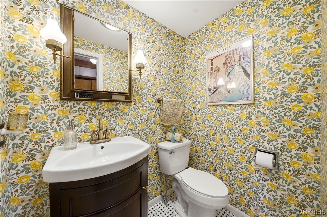 44 Kenton Road Tonawanda, NY 14217 - Photo 22 of 41 Half Bath