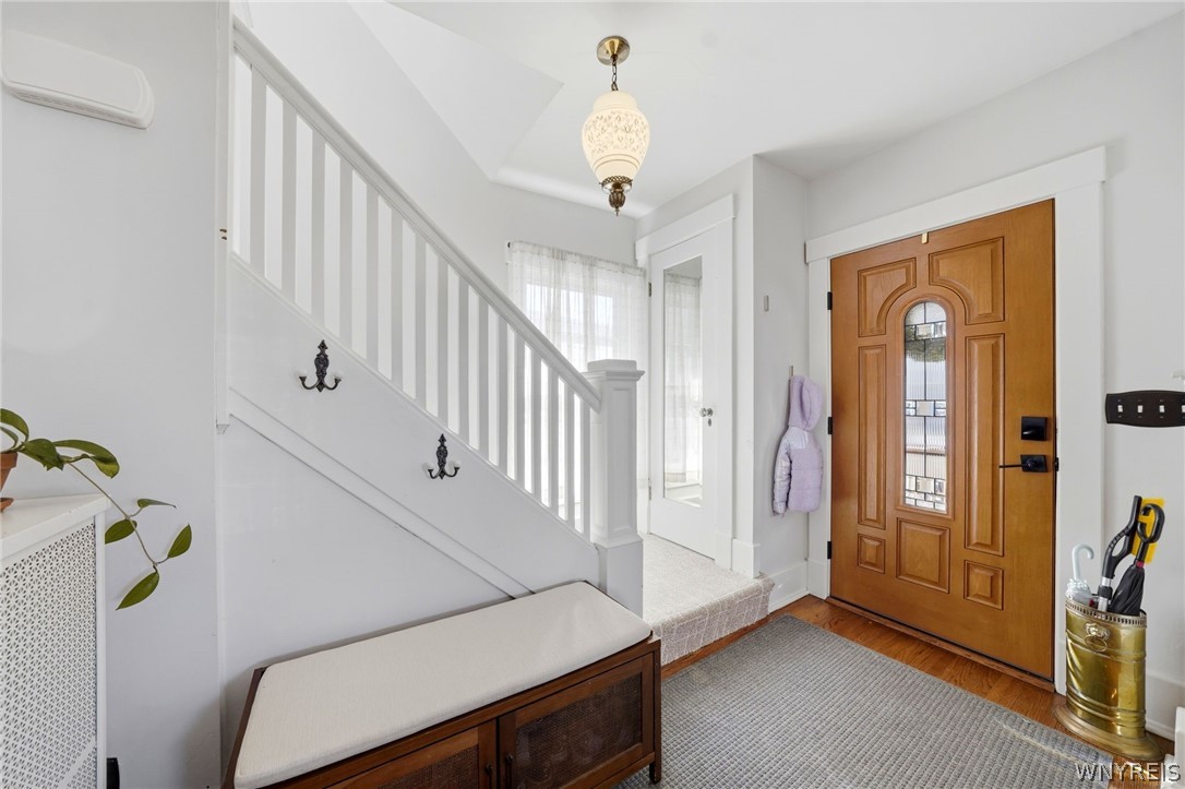 44 Kenton Road Tonawanda, NY 14217 - Photo 5 of 41 Entry Foyer
