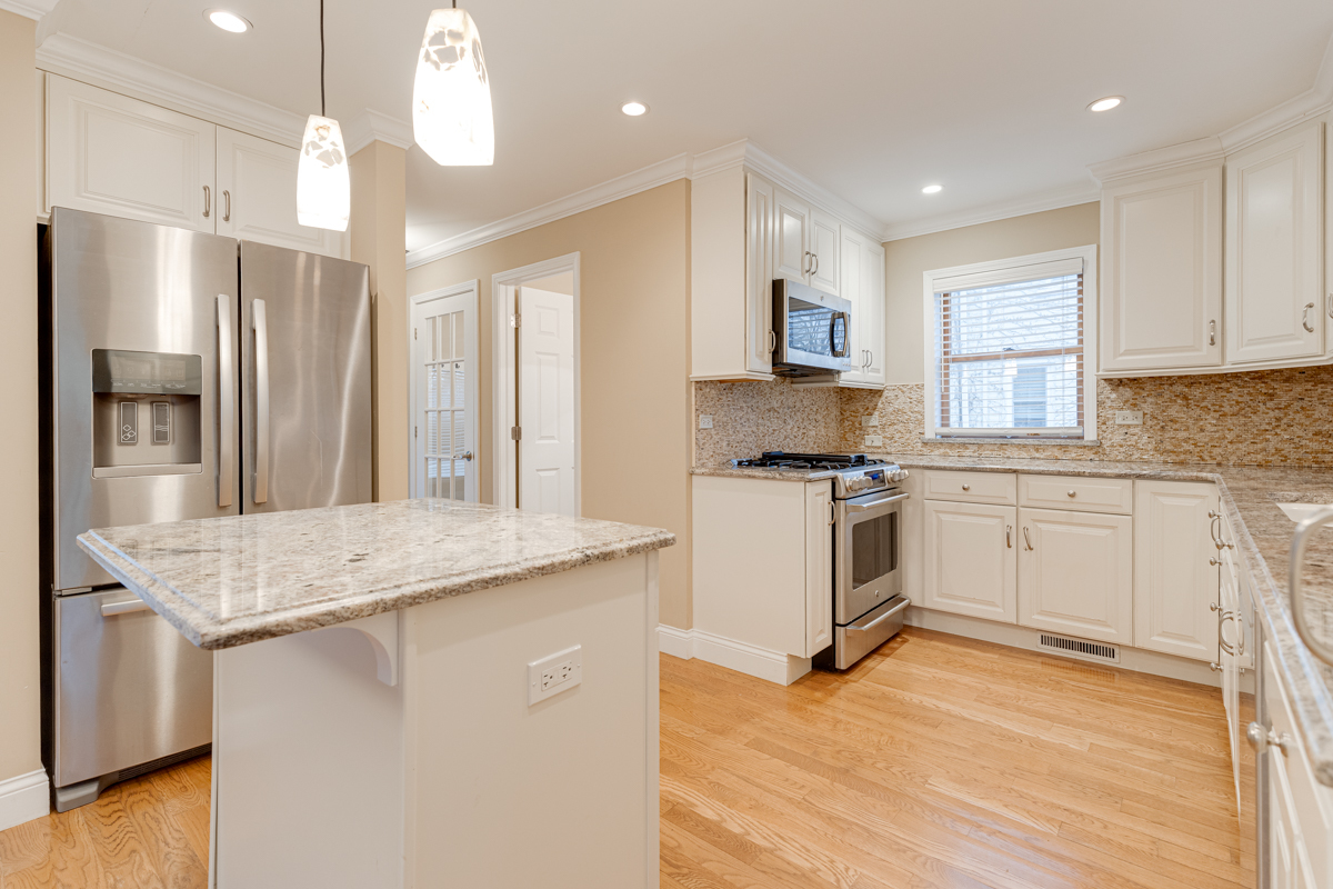 9 South Ridge Avenue Arlington Heights, IL 60005 - Photo 12 of 30