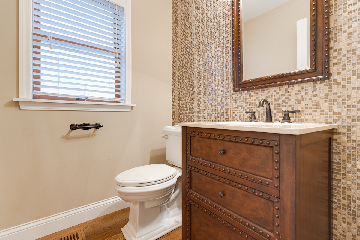 9 South Ridge Avenue Arlington Heights, IL 60005 - Photo 15 of 30