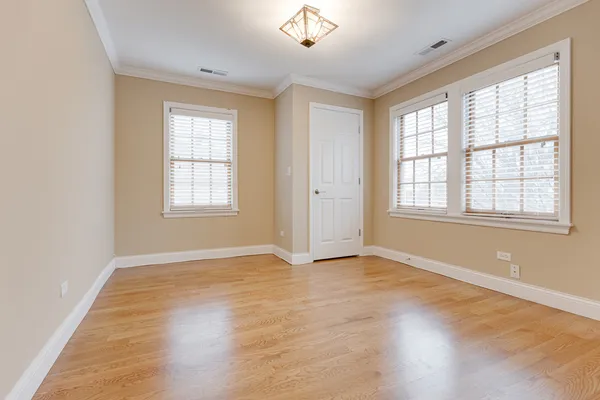 $572,000 | 9 South Ridge Avenue, Arlington Heights, IL 60005