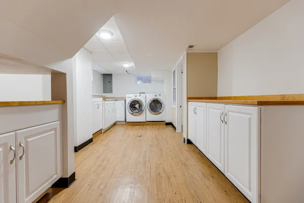 $572,000 | 9 South Ridge Avenue, Arlington Heights, IL 60005