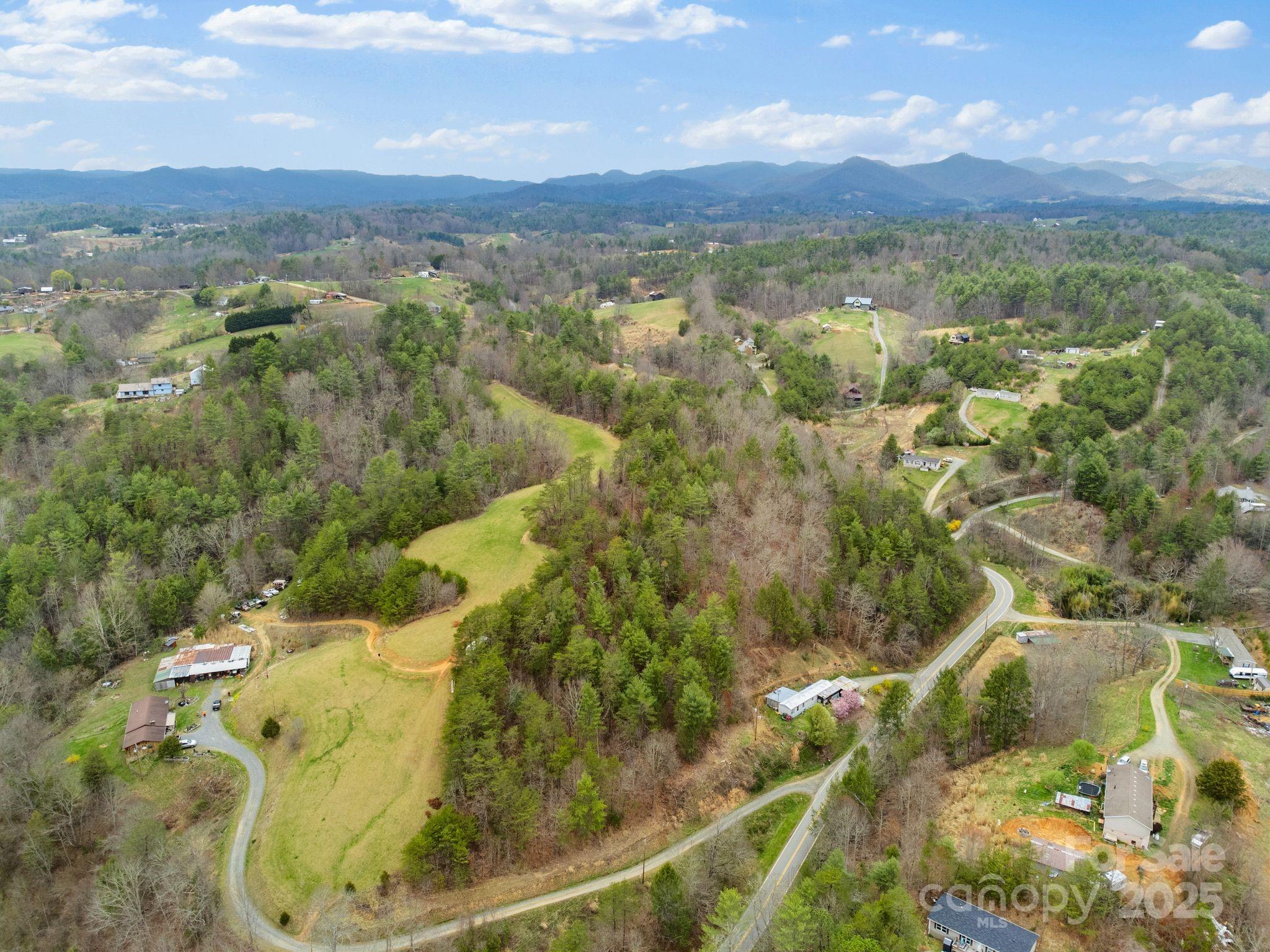 ### Gabriel's Crk Road Mars Hill, NC 28754 - Photo 4 of 5 a view of a city