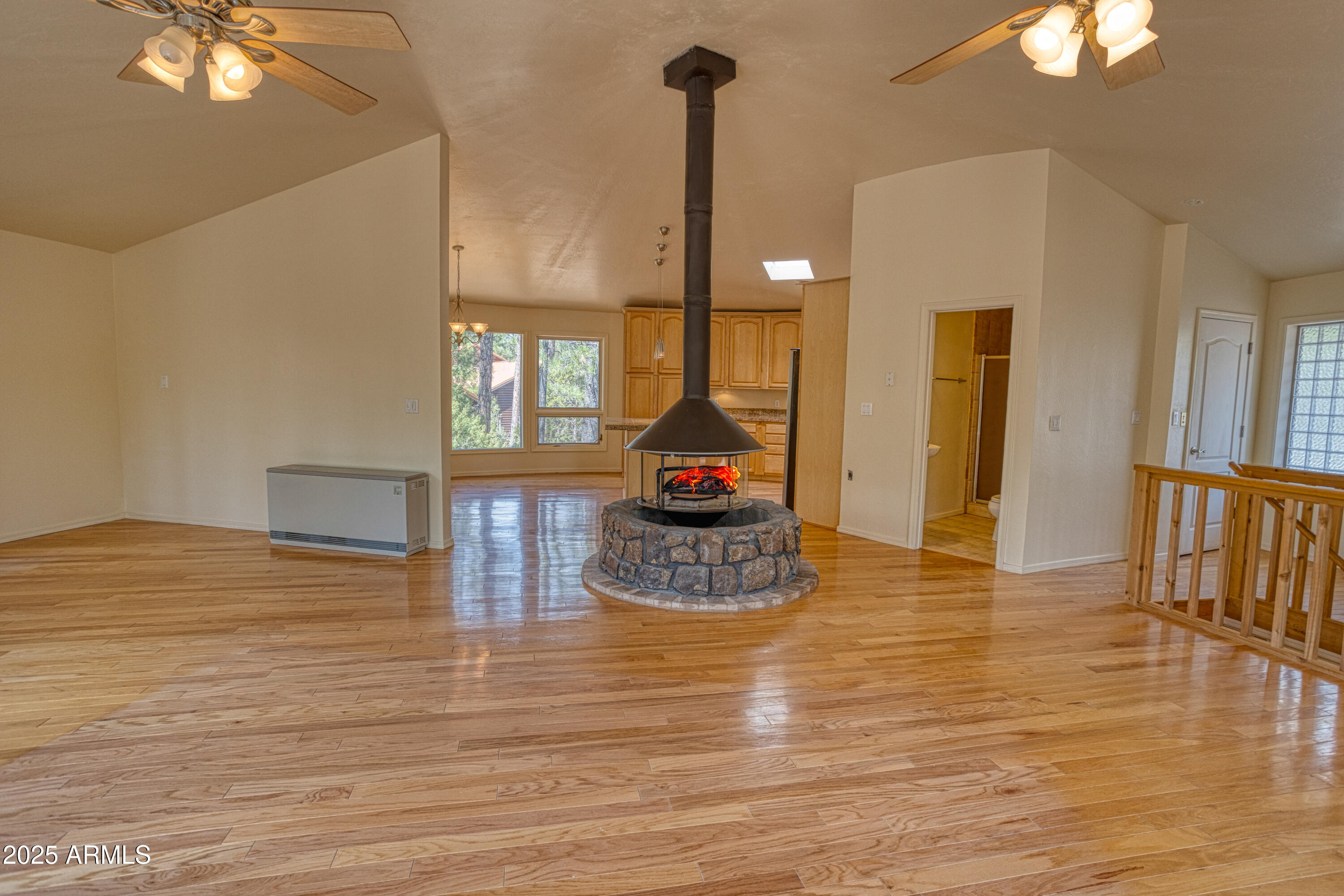 902 Rim Road Lakeside, AZ 85929 - Photo 17 of 55 Living to dining