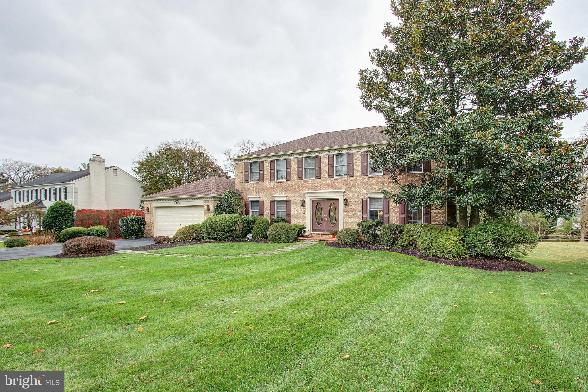 9605 Persimmon Tree Road Potomac, MD 20854 - Photo 2 of 32 Gallery Image 2