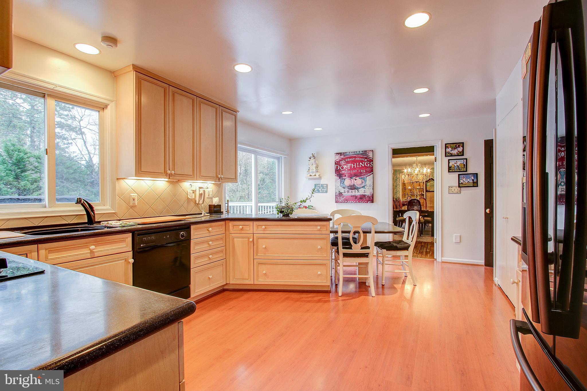 9605 Persimmon Tree Road Potomac, MD 20854 - Photo 14 of 32 Gallery Image 14