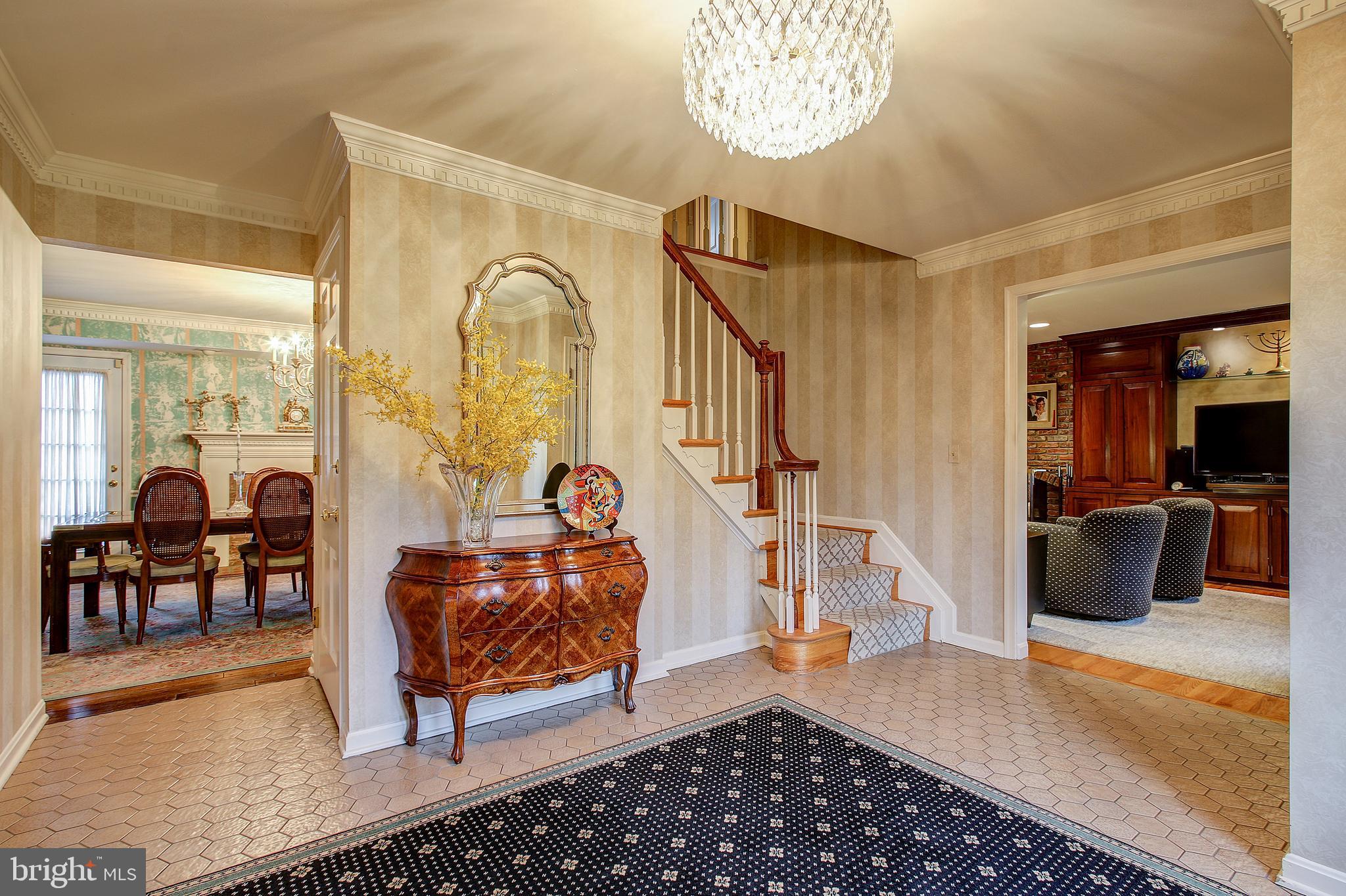 9605 Persimmon Tree Road Potomac, MD 20854 - Photo 3 of 32 Gallery Image 3