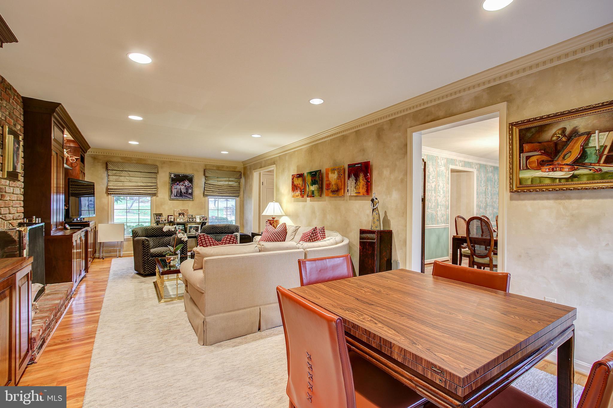 9605 Persimmon Tree Road Potomac, MD 20854 - Photo 6 of 32 Gallery Image 6