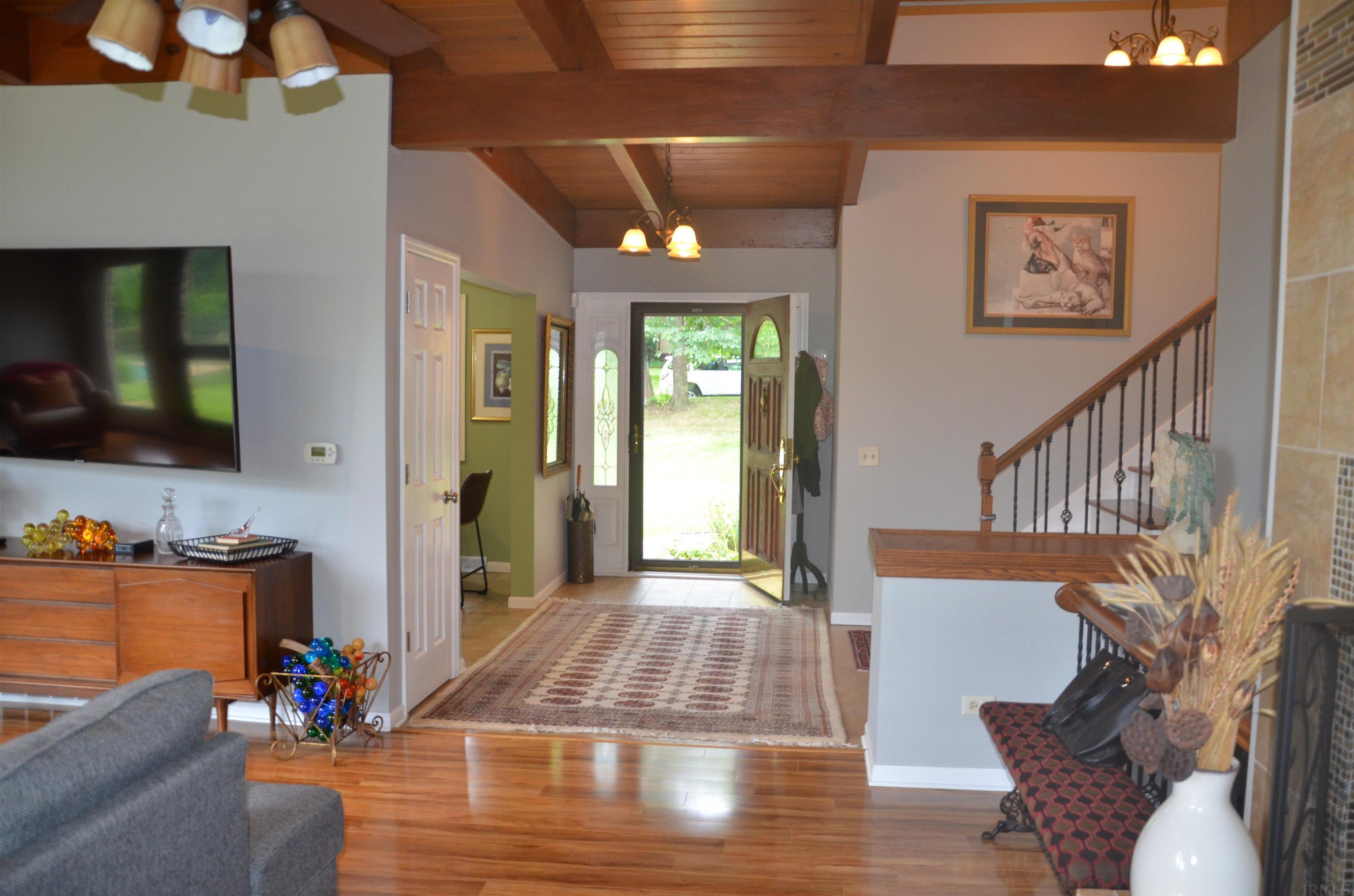 1819 Inwood Road South Bend, IN 46614 - Photo 2 of 36 Gallery Image 2
