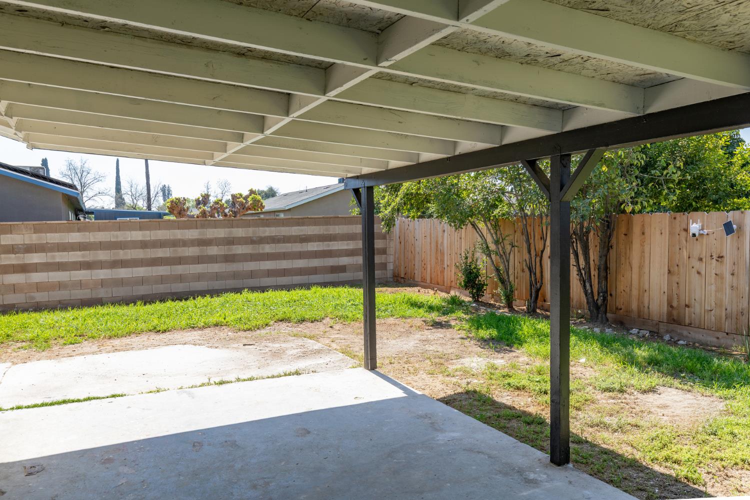 1185 East Evening Glow Circle Reedley, CA 93654 - Photo 35 of 42 a view of backyard with green space