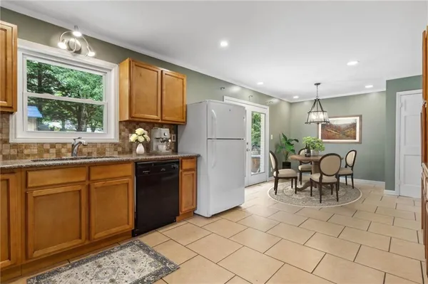 $2,000 | 2985 Dodson Drive, East Point, GA 30344