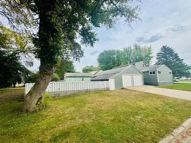 $94,000 | 2007 Court Street, Slayton, MN 56172