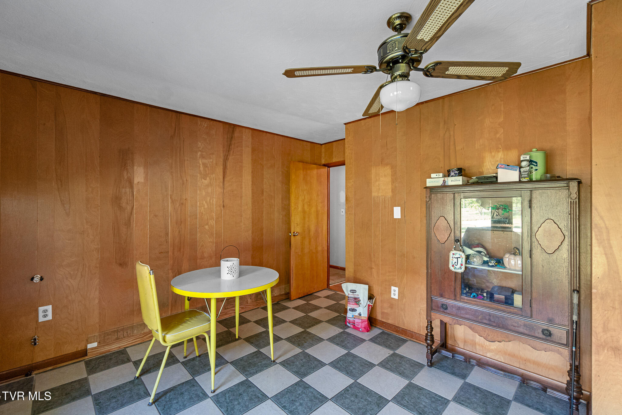 110 Johnson Street Greeneville, TN 37745 - Photo 11 of 24 110 Dingroom 3