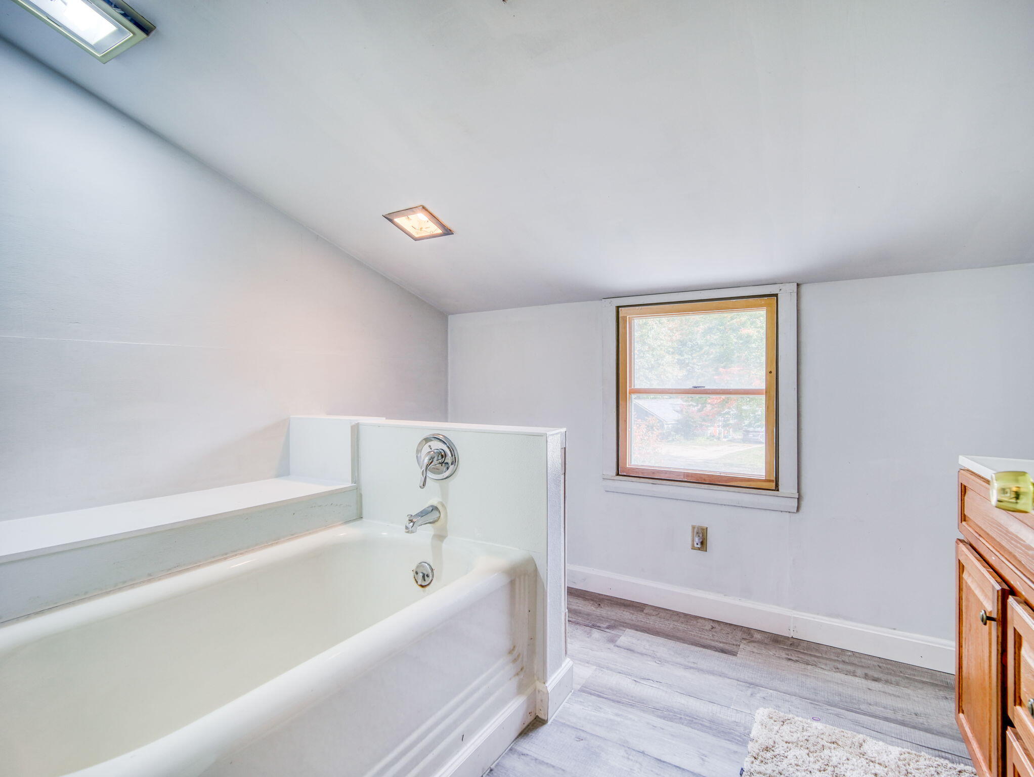 11 Blackstrap Road Cumberland Center, ME 04021 - Photo 19 of 45 2nd Floor Bathroom