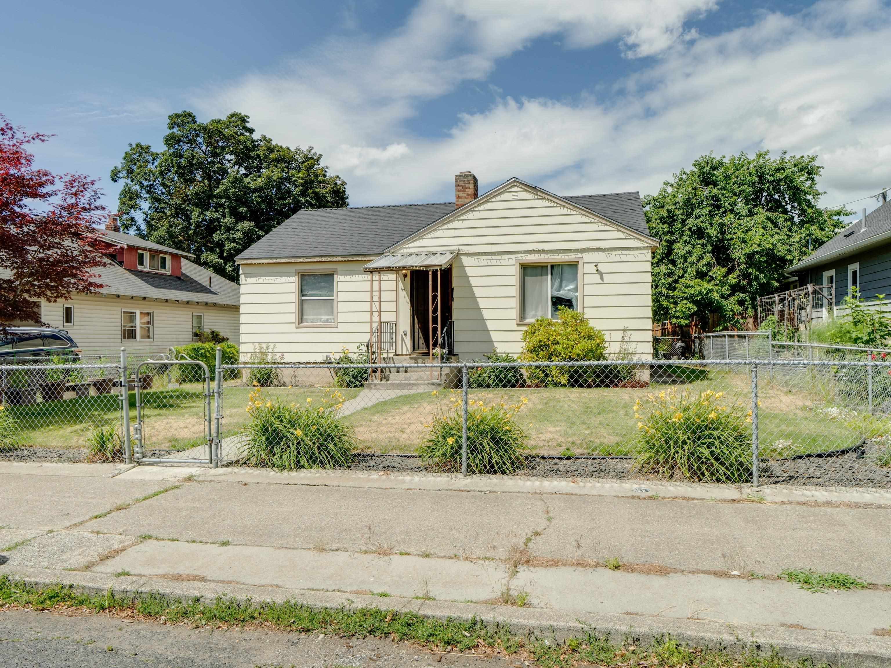 4411 North Howard Street Spokane, WA 99205 - Photo 2 of 26