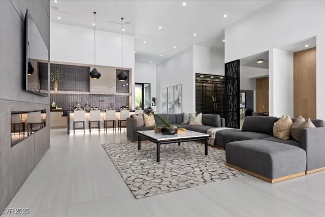 $9,595,000 | 38 Skybird Court, Las Vegas, NV 89135