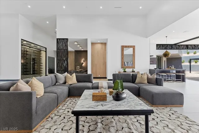 $9,595,000 | 38 Skybird Court, Las Vegas, NV 89135