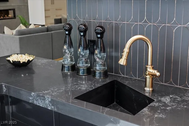 $9,595,000 | 38 Skybird Court, Las Vegas, NV 89135