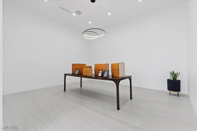 $9,595,000 | 38 Skybird Court, Las Vegas, NV 89135