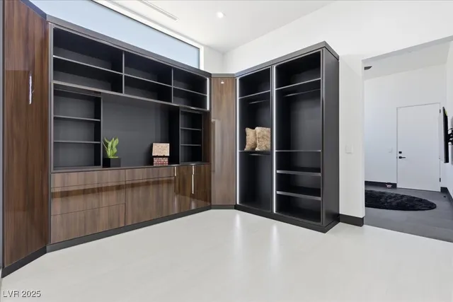 $9,095,000 | 38 Skybird Court, Las Vegas, NV 89135